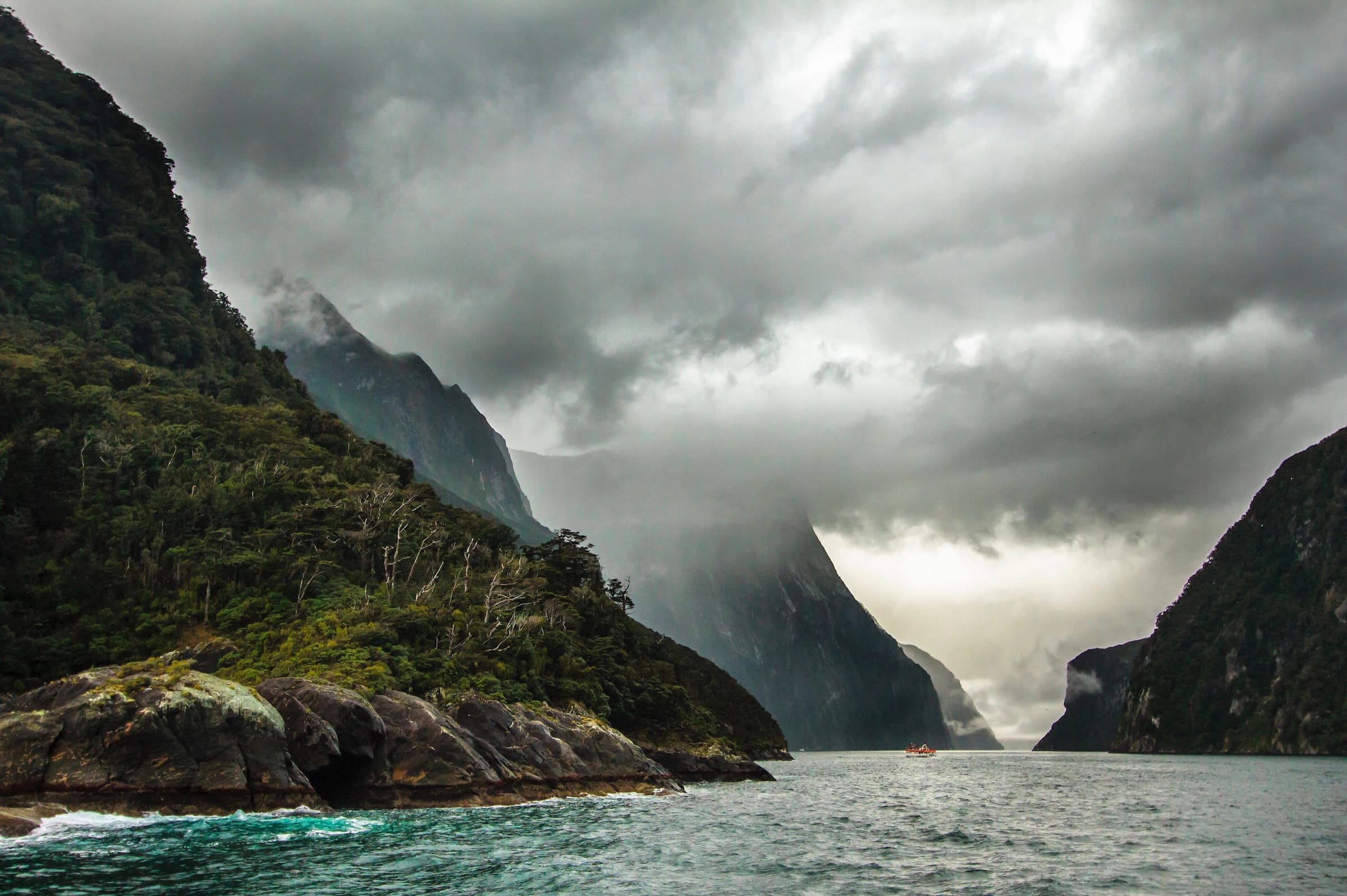 Milford Sound photo 1
